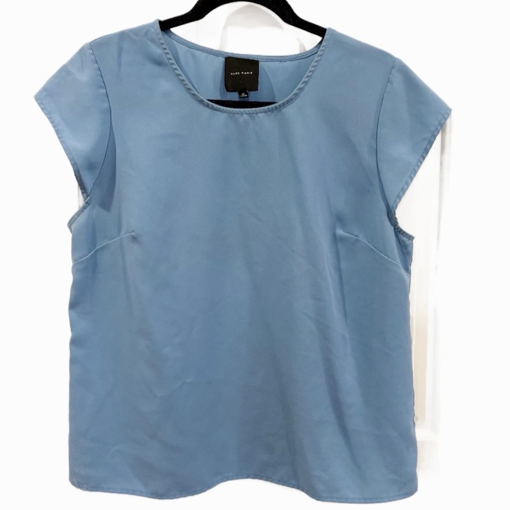 Alex Marie Sky Blue Blouse Cap Sleeves Round Neckline Size Medium